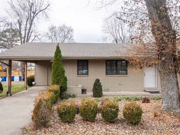 301 NW F Street, Bentonville, AR 72712