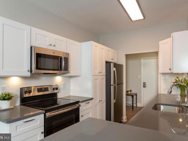 313 CREEK DRIVE, Unit 53, WAYNE, PA 19087