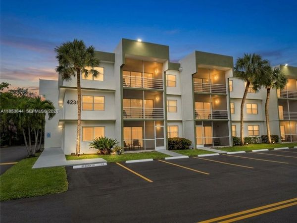 4235 N University Dr, Unit 107, Sunrise, FL 33351
