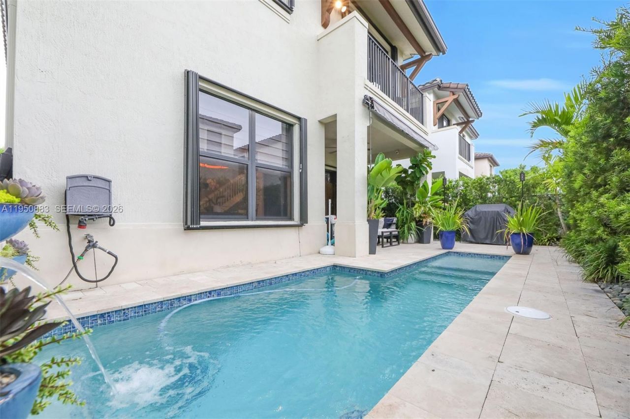 3338 W 97th Ter, Hialeah, FL 33018 Photo