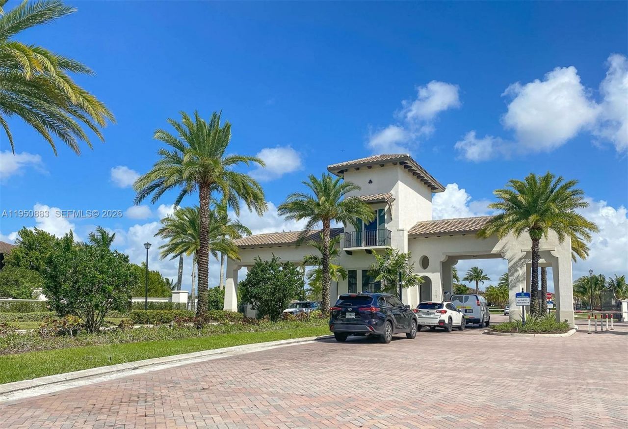 3338 W 97th Ter, Hialeah, FL 33018 Photo