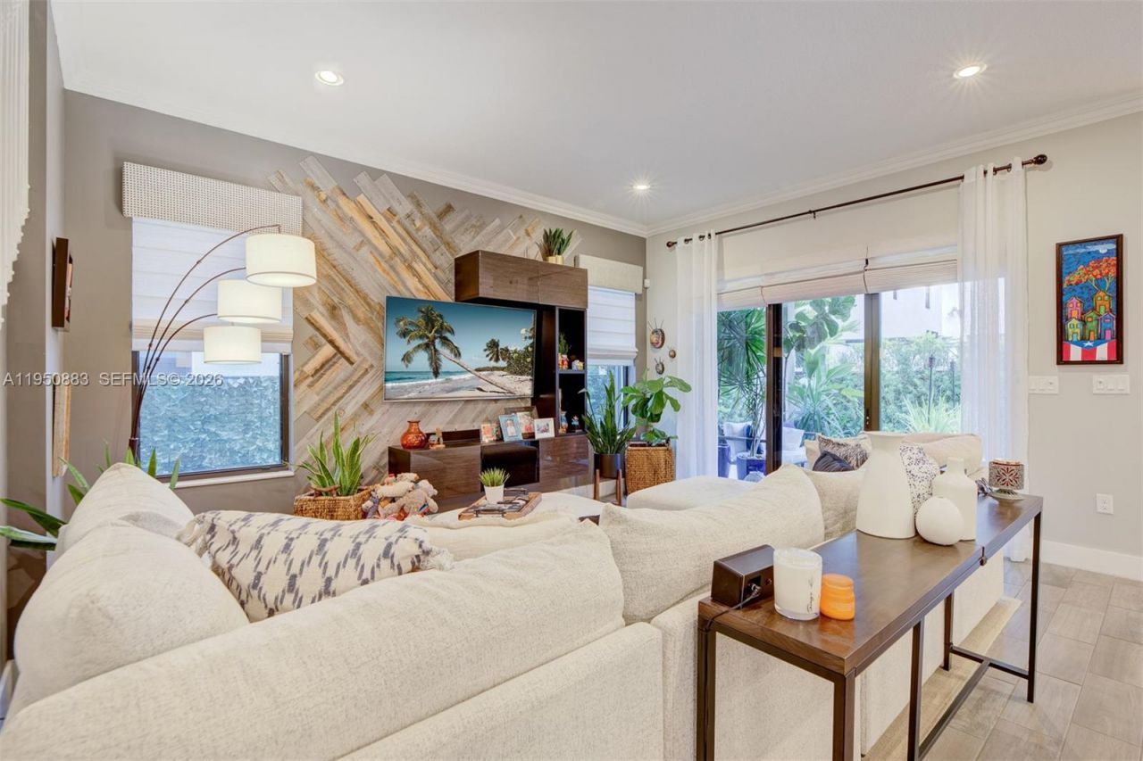 3338 W 97th Ter, Hialeah, FL 33018 Photo