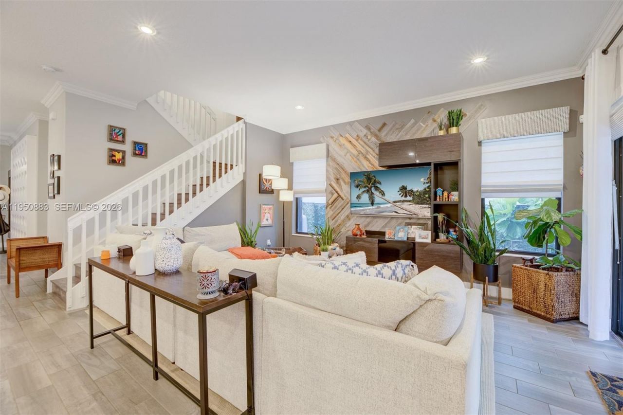 3338 W 97th Ter, Hialeah, FL 33018 Photo