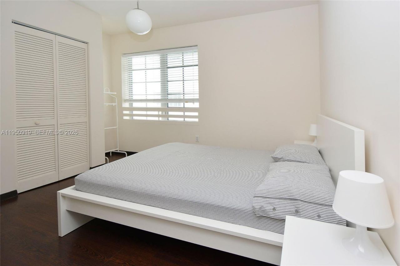 435 21st St, Unit 205, Miami Beach, FL 33139 Photo