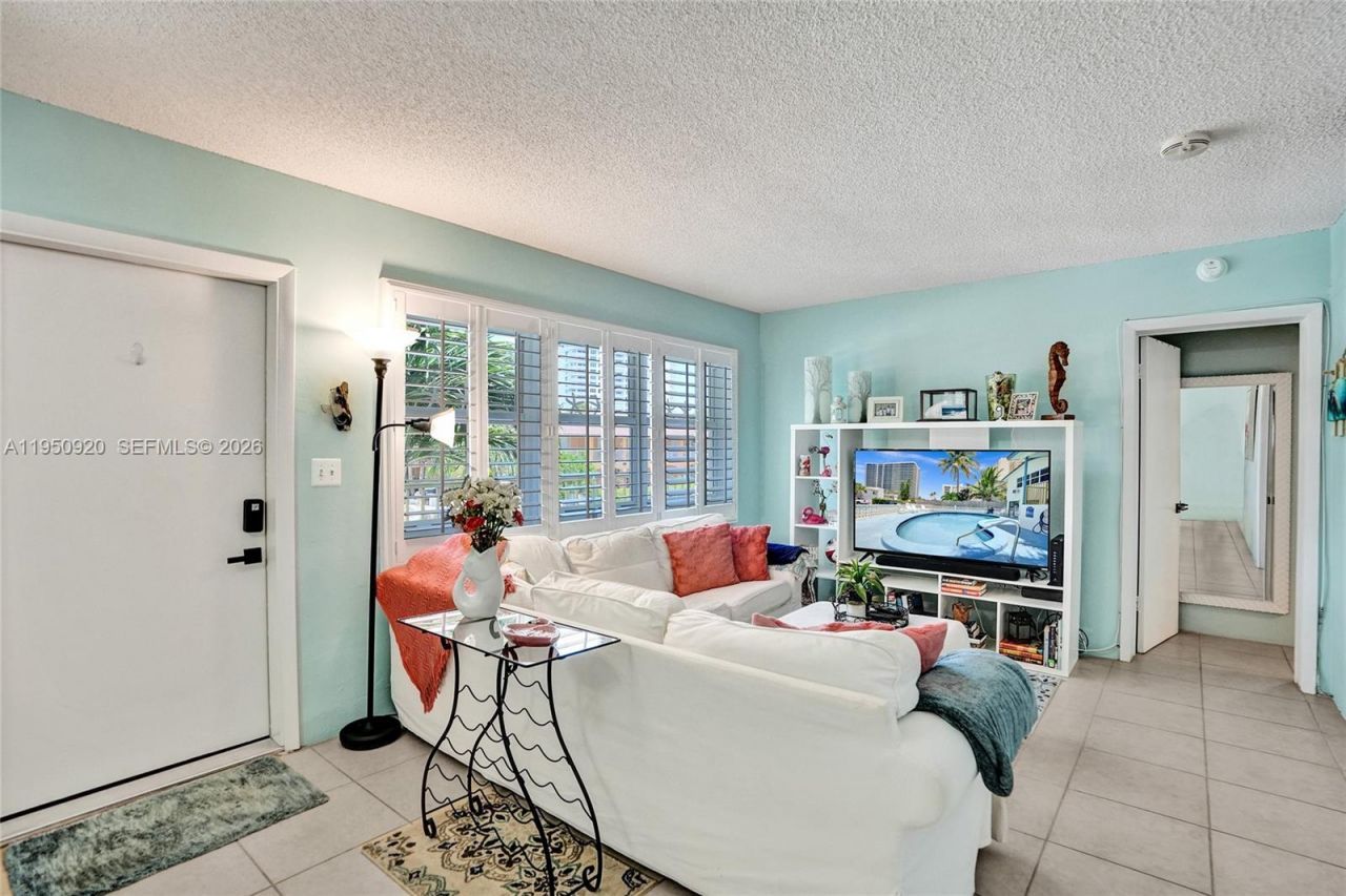 3212 NE 8th Ct , Unit 16, Pompano Beach, FL 33062 Photo