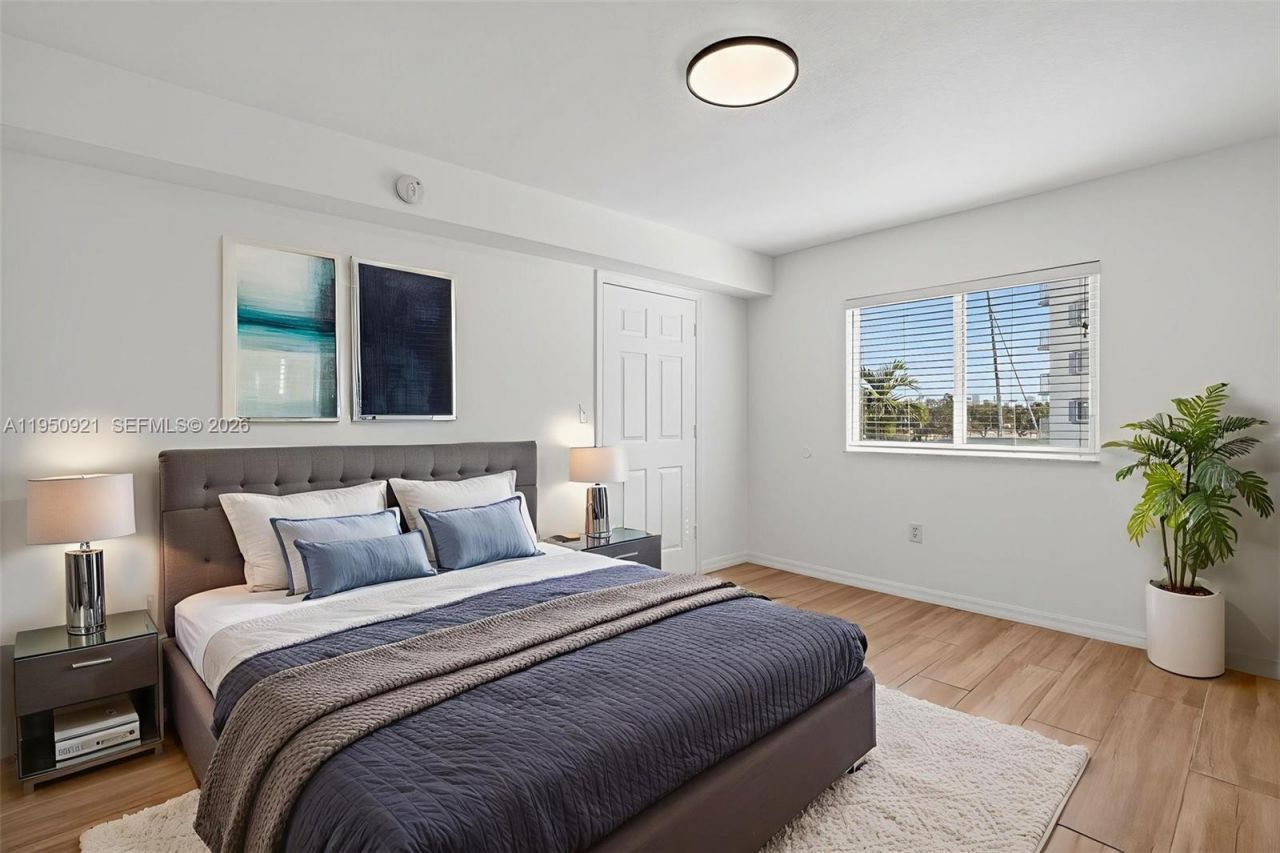 2475 NW 16th St Rd, Unit 310, Miami, FL 33125 Photo