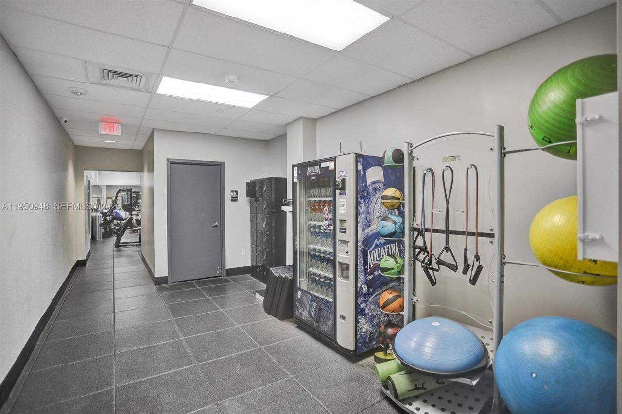 2501 S Ocean Dr, Unit 1105, Hollywood, FL 33019 Photo
