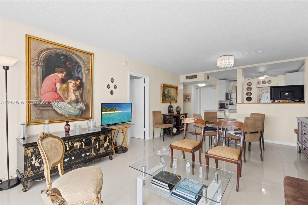 2930 Point East Dr, Unit E-407, Aventura, FL 33160 Photo