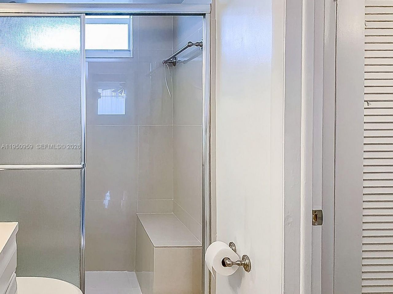 2930 Point East Dr, Unit E-407, Aventura, FL 33160 Photo