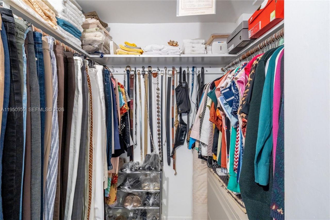 2930 Point East Dr, Unit E-407, Aventura, FL 33160 Photo