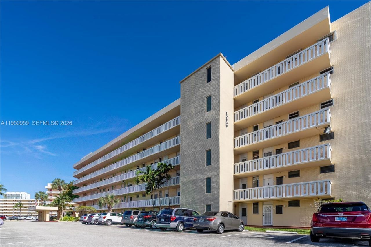 2930 Point East Dr, Unit E-407, Aventura, FL 33160 Photo