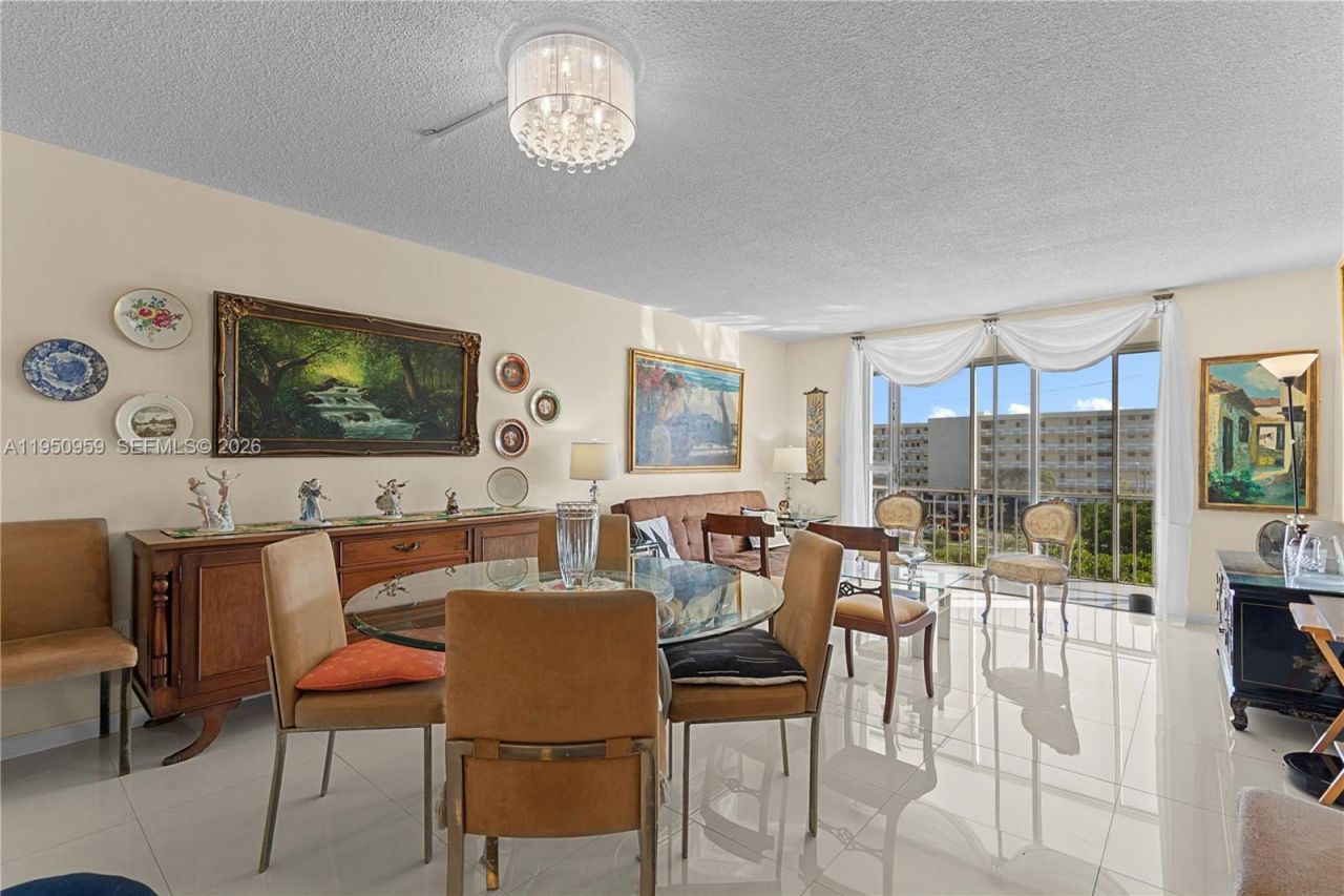 2930 Point East Dr, Unit E-407, Aventura, FL 33160 Photo