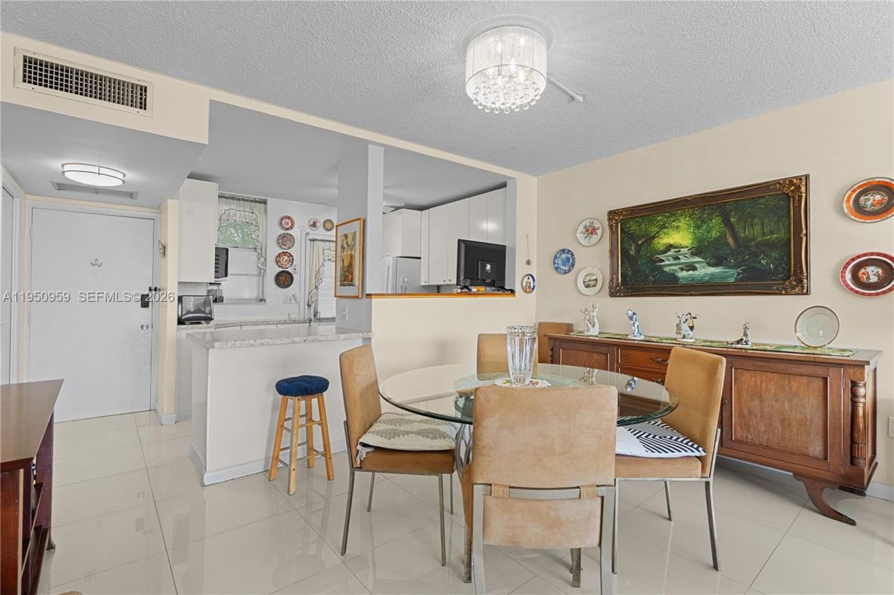 2930 Point East Dr, Unit E-407, Aventura, FL 33160 Photo