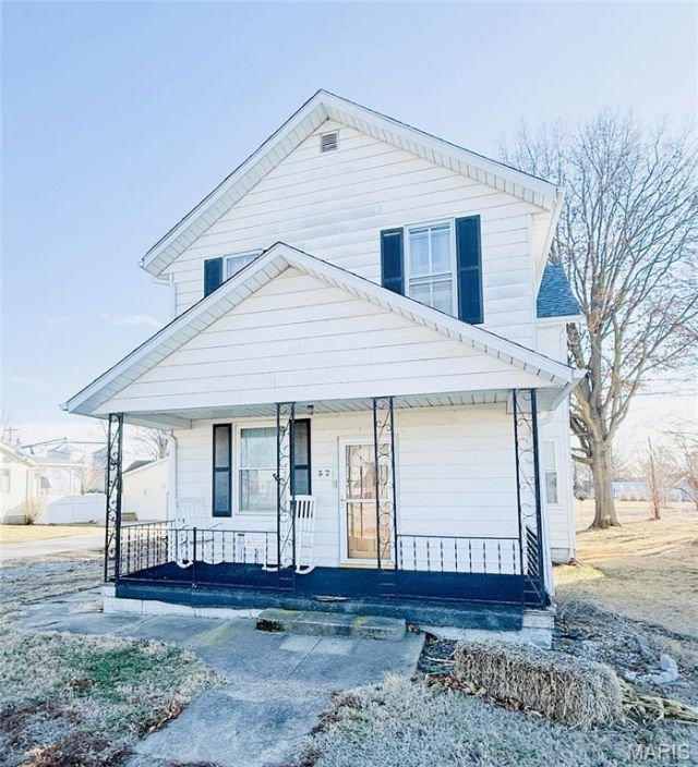 52 E Saint Louis Street, Hoyleton, IL 62803 Main Photo
