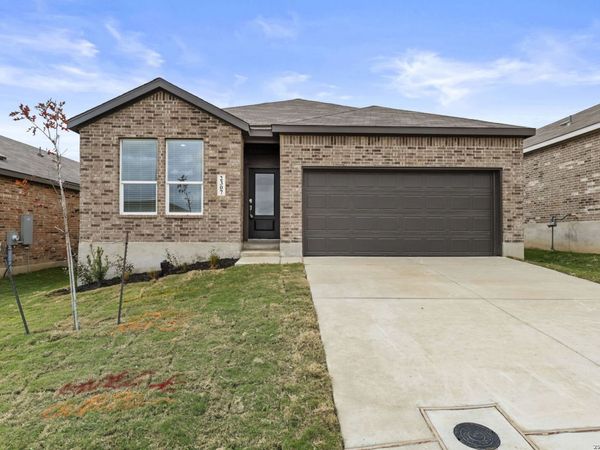 2307 Fort Davis Pass, Marion, TX 78124