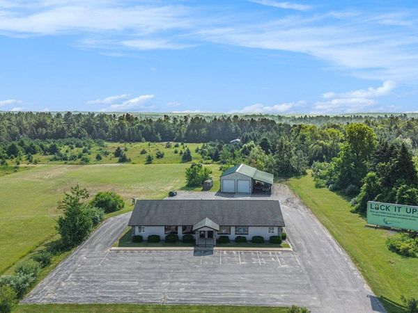 9750 N Straits Highway, Cheboygan, MI 49721