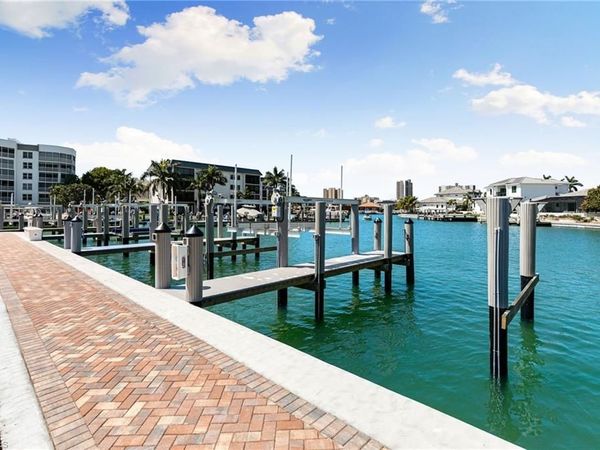 860 Panama CT, Unit 103, MARCO ISLAND, FL 34145