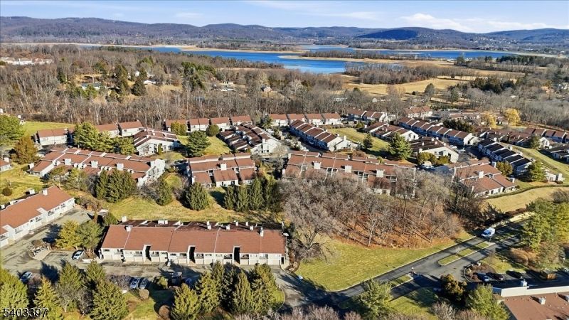 4 The Crescent, Union, NJ 08809 Main Photo