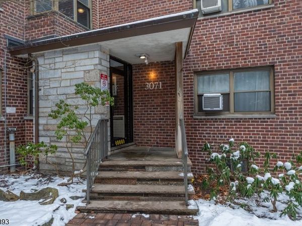 3071 Edwin Ave, Fort Lee, NJ 07024