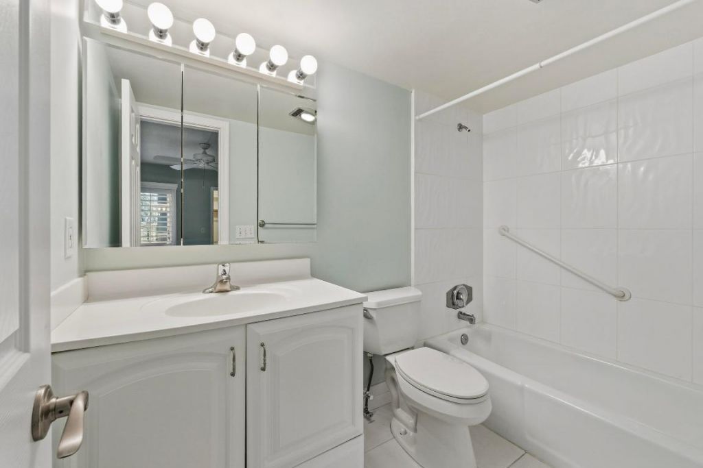 7 Westwood Avenue, Unit 104-C, Tequesta, FL 33469 Photo