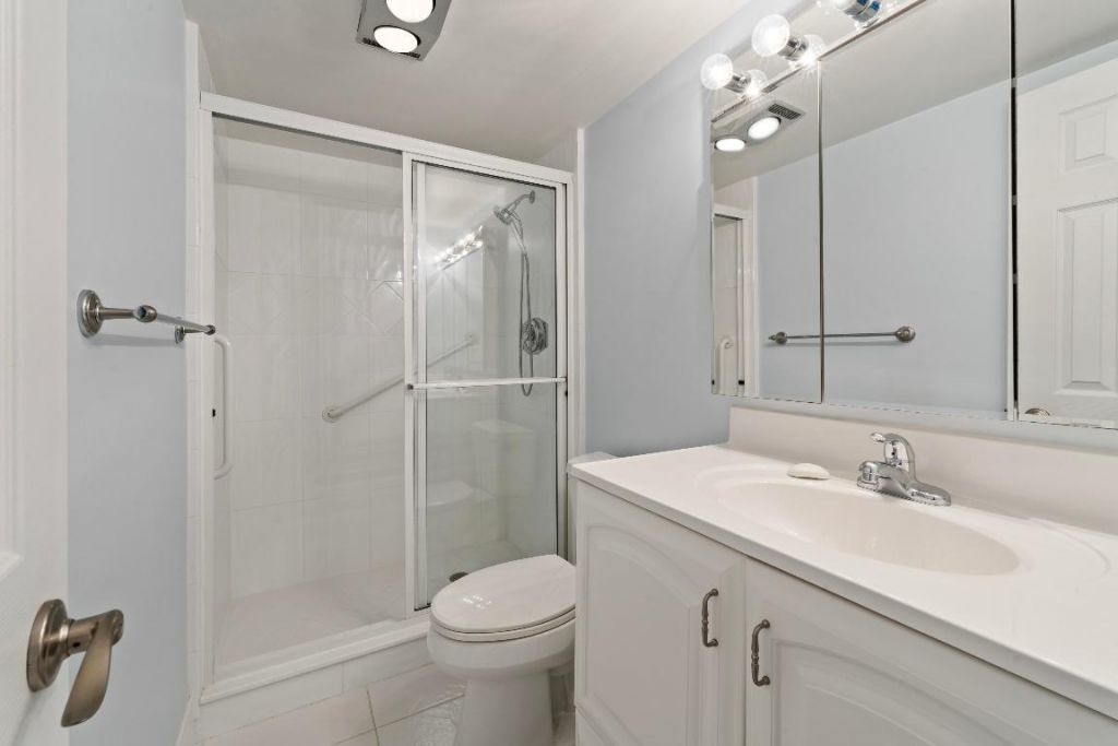 7 Westwood Avenue, Unit 104-C, Tequesta, FL 33469 Photo