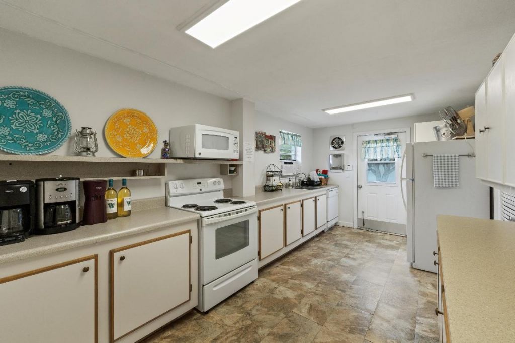 7 Westwood Avenue, Unit 104-C, Tequesta, FL 33469 Photo