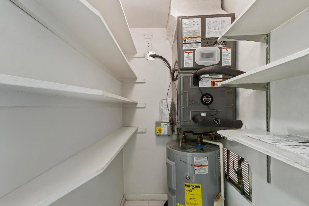 7 Westwood Avenue, Unit 104-C, Tequesta, FL 33469 Photo