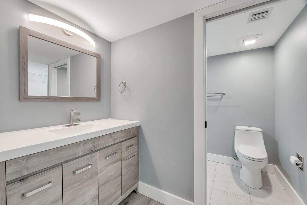 3507 Village Boulevard, Unit 201, West Palm Beach, FL 33409 Photo