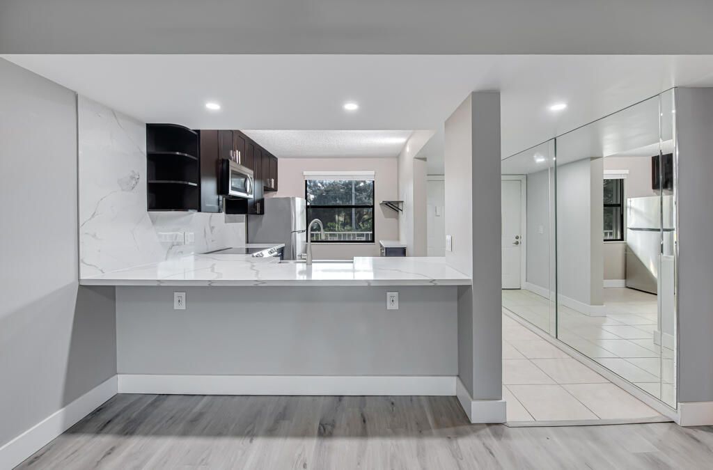 3507 Village Boulevard, Unit 201, West Palm Beach, FL 33409 Photo