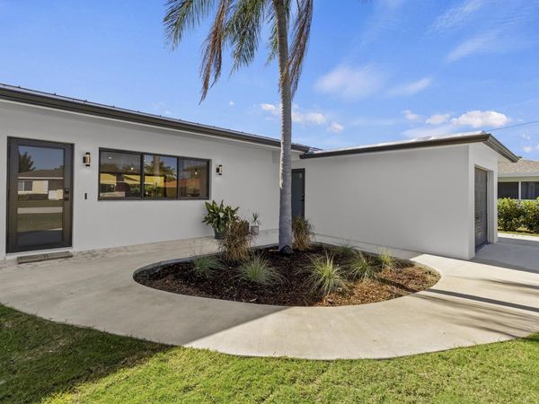 1510 Carandis Circle, Lake Clarke Shores, FL 33406