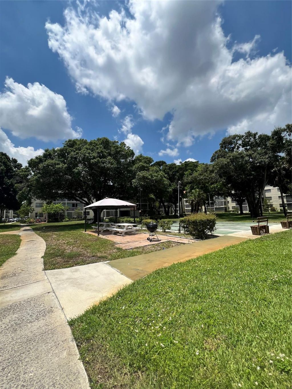 3001 NW 48th Avenue, Unit 439, Lauderdale Lakes, FL 33313 Photo