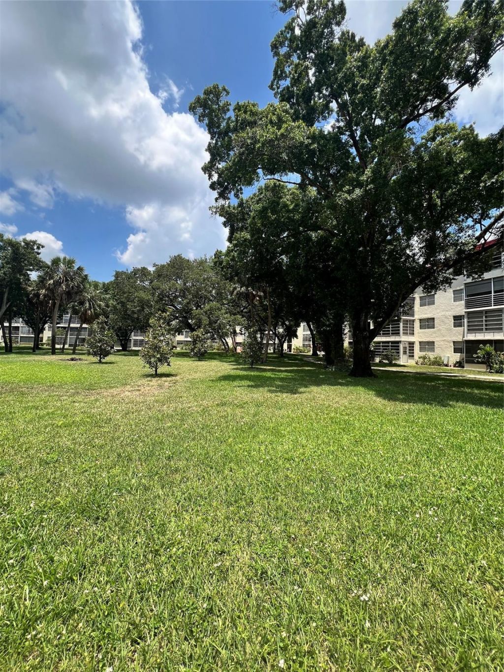 3001 NW 48th Avenue, Unit 439, Lauderdale Lakes, FL 33313 Photo