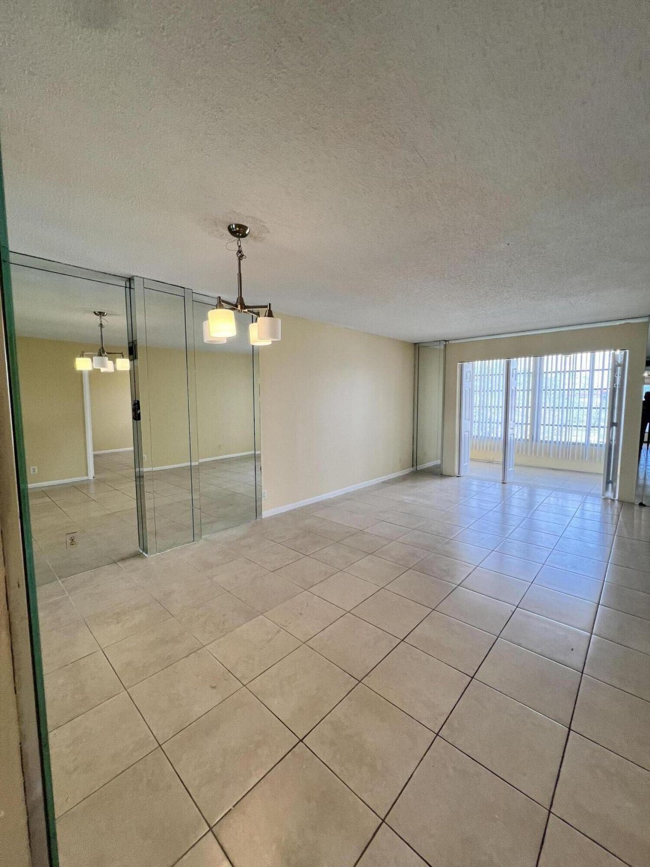 3001 NW 48th Avenue, Unit 439, Lauderdale Lakes, FL 33313 Photo