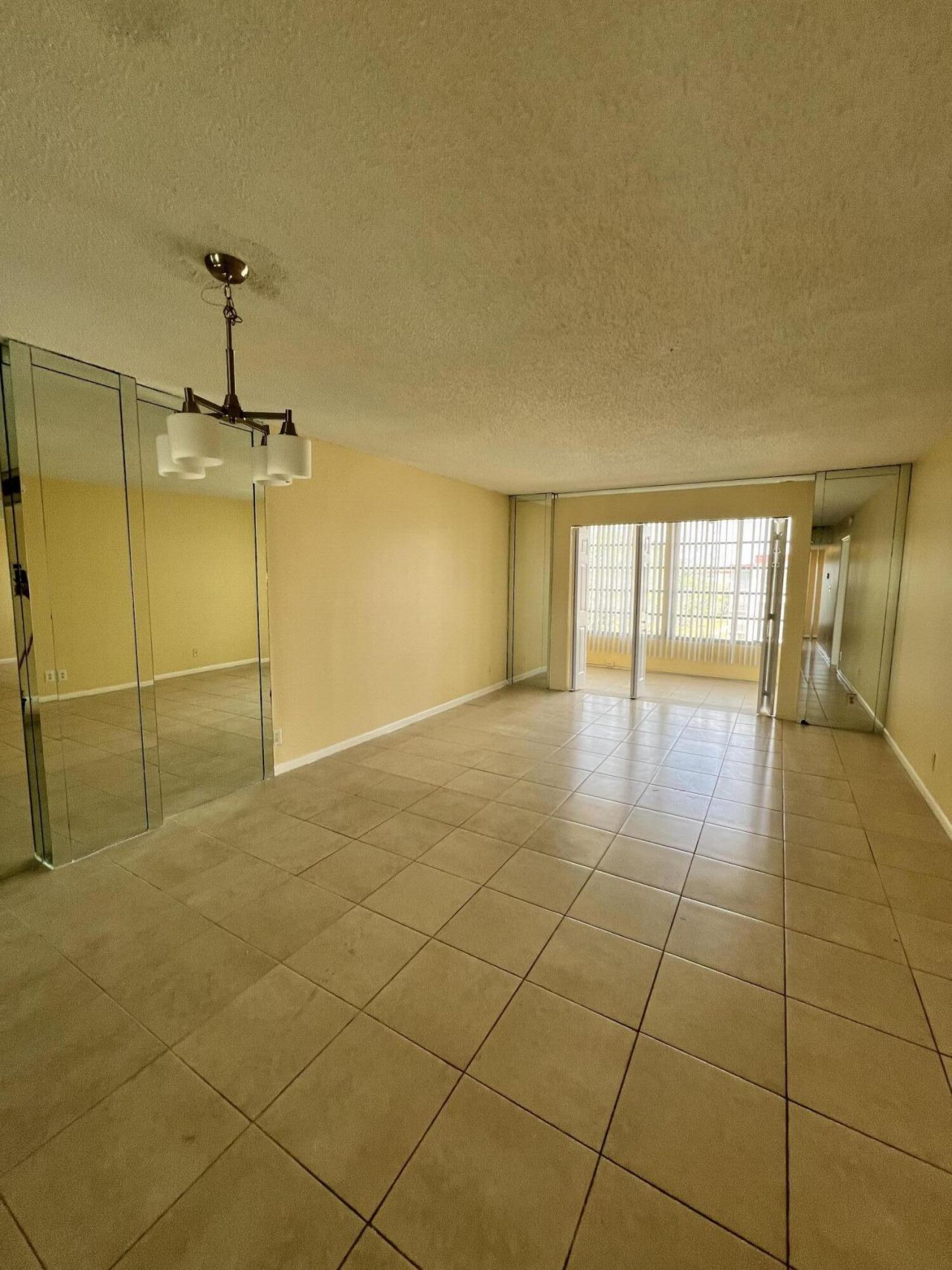 3001 NW 48th Avenue, Unit 439, Lauderdale Lakes, FL 33313 Photo