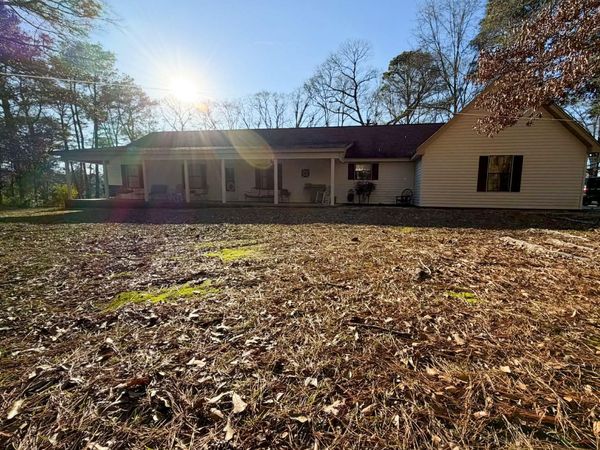 85 W Lake, Hattiesburg, MS 39402