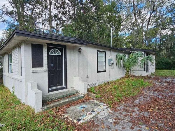 7805 SISKIN Avenue, Jacksonville, FL 32219