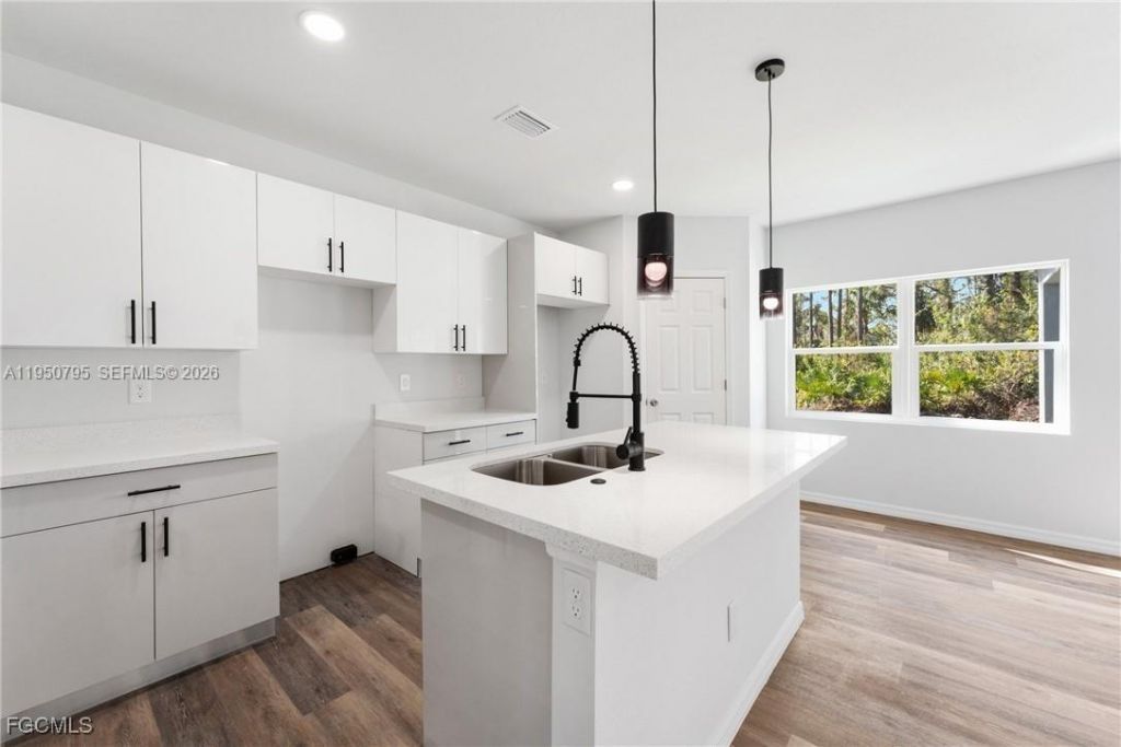 164 Thorton Ave S, Lehigh Acres, FL 33974 Photo