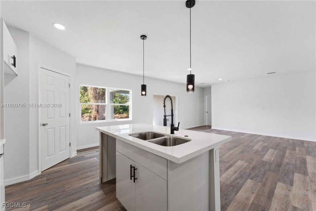 164 Thorton Ave S, Lehigh Acres, FL 33974 Photo