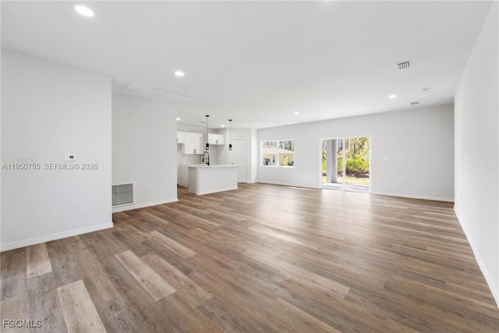 164 Thorton Ave S, Lehigh Acres, FL 33974 Photo