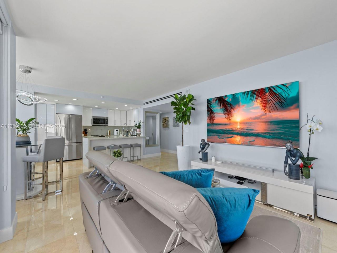 2555 Collins Ave, Unit 1901, Miami Beach, FL 33140 Photo