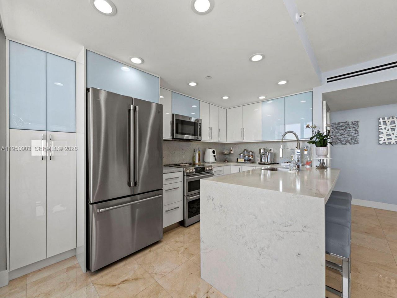 2555 Collins Ave, Unit 1901, Miami Beach, FL 33140 Photo