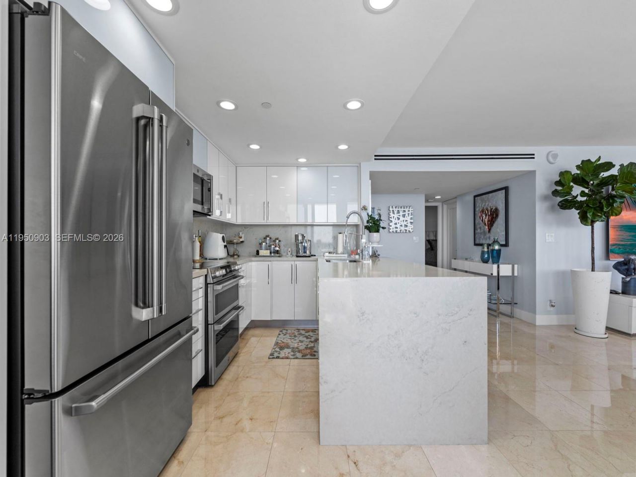 2555 Collins Ave, Unit 1901, Miami Beach, FL 33140 Photo