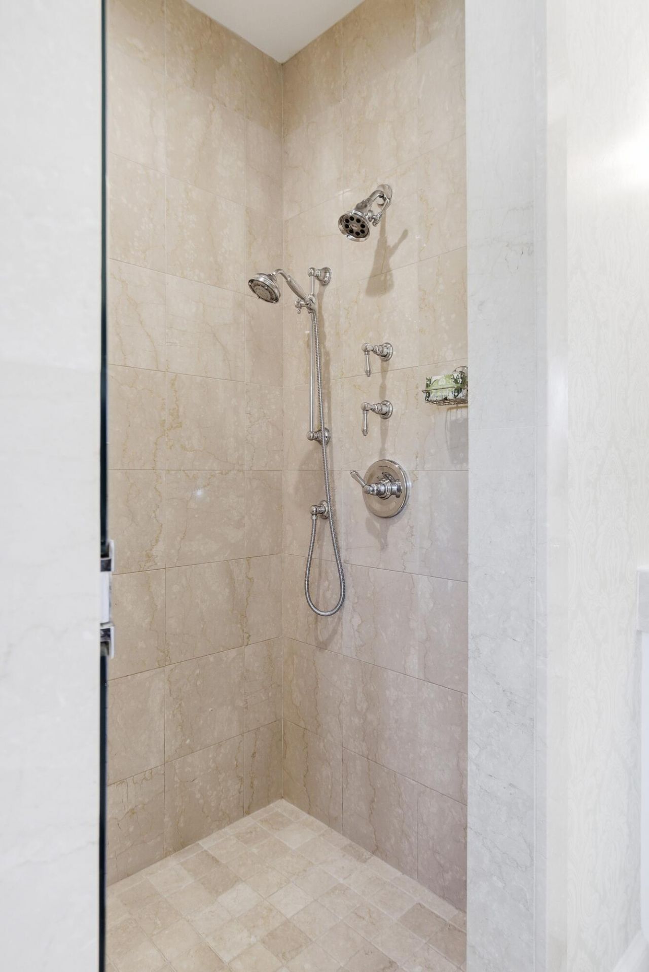 178 King George Street Photo 54