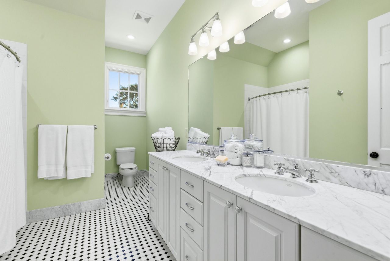 178 King George Street Photo 65