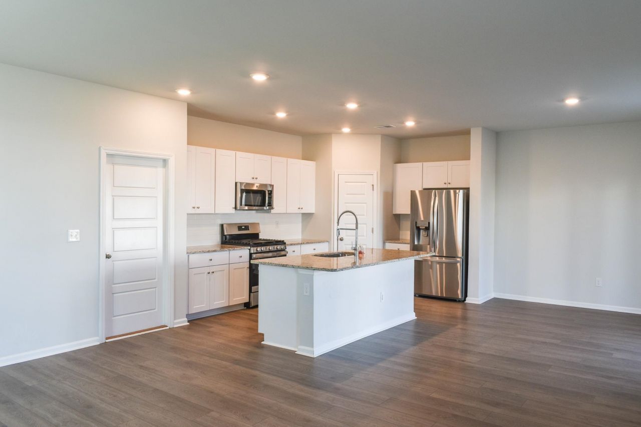 1057 Saltgrass Way  Photo 4