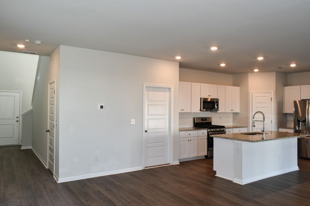 1057 Saltgrass Way  Photo 6