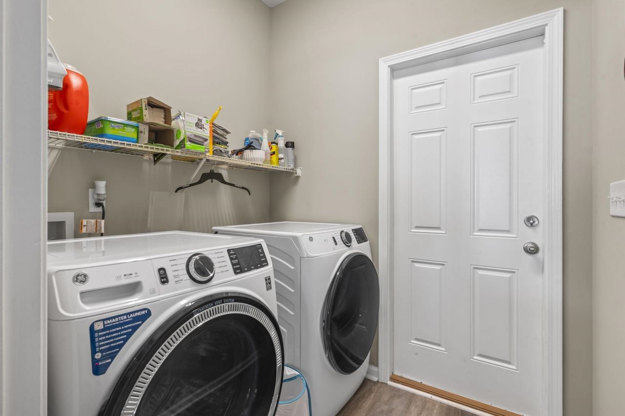 210 Oak Landing Dr. Photo 21