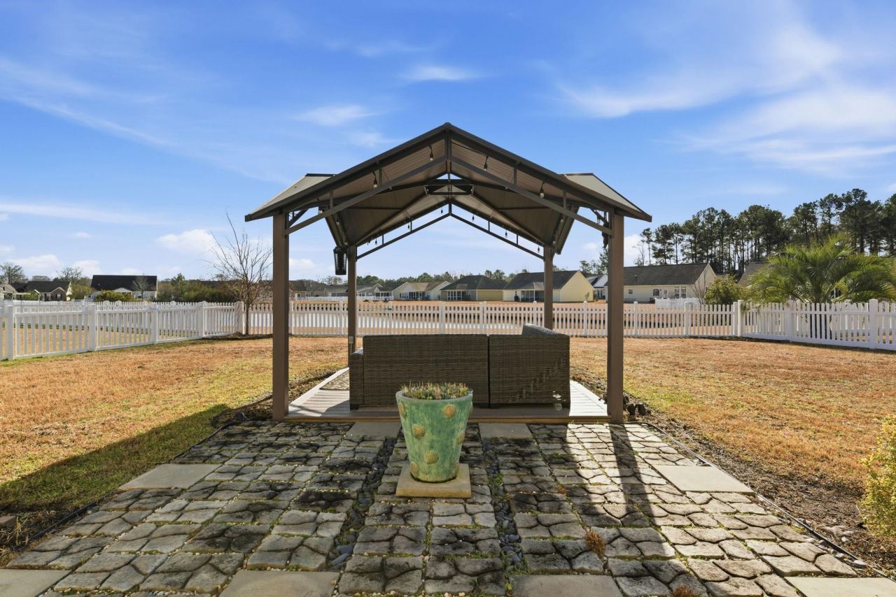 210 Oak Landing Dr. Photo 28