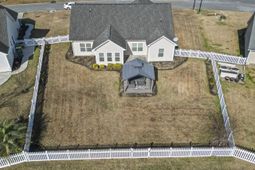 210 Oak Landing Dr. photo 4