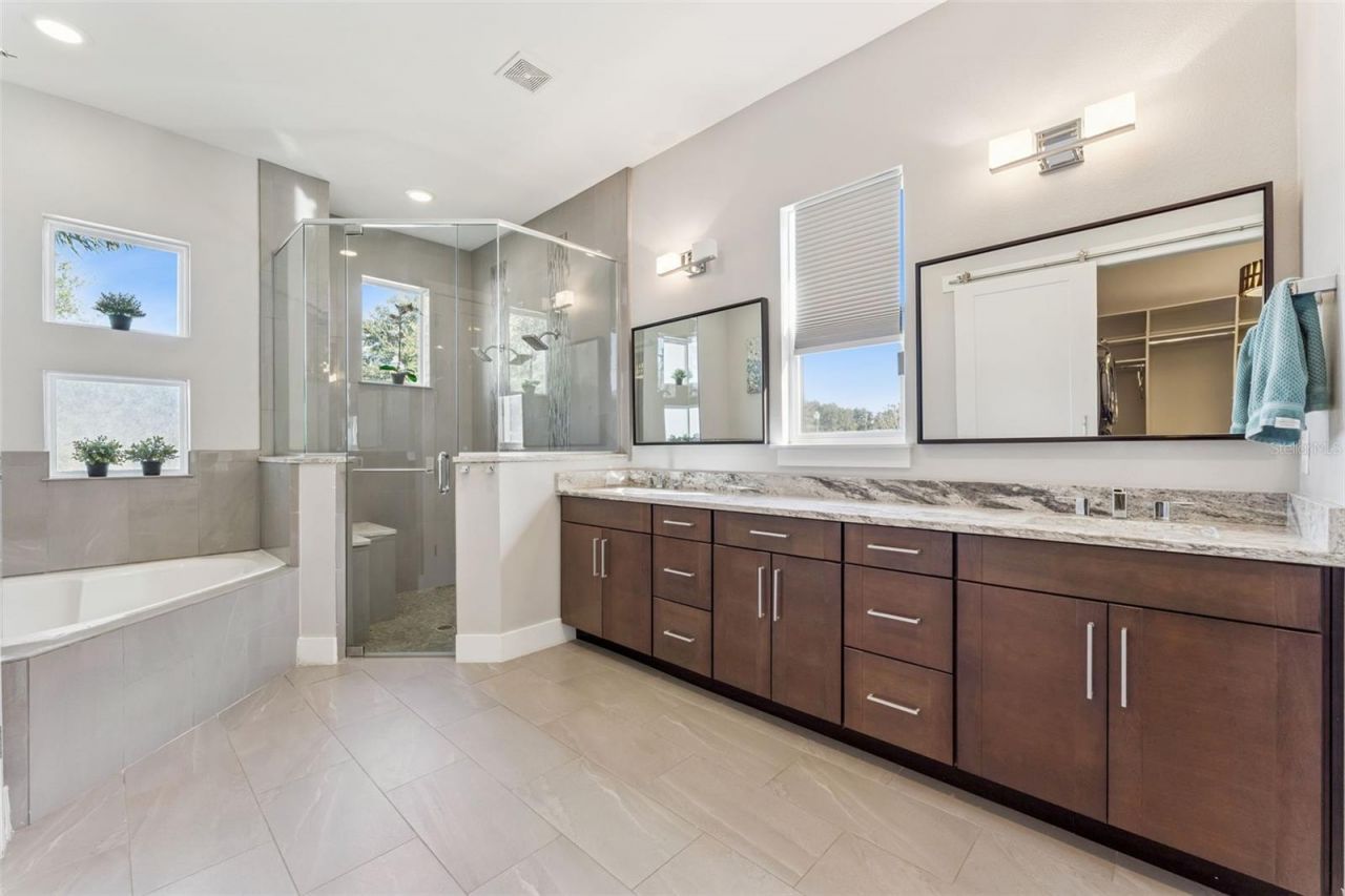 10403 Woodward Winds Drive, Orlando, FL 32827 Photo